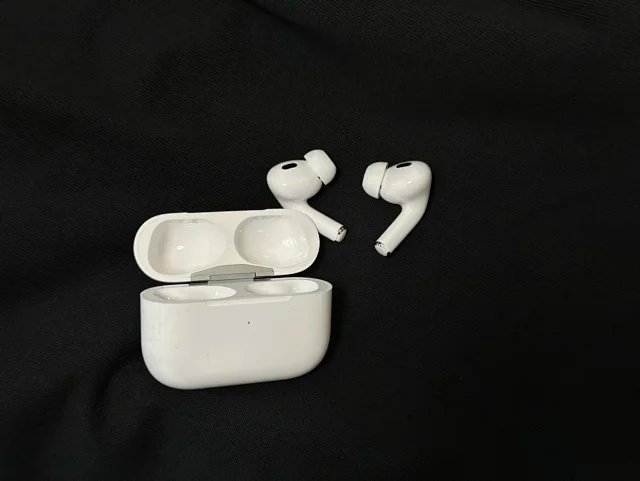 2024最新款 Apple AirPods Pro (第2代) 搭配MagSafe【USB‑C 充電盒】頂級音質 H2晶片/主動降噪【一年無憂售後】