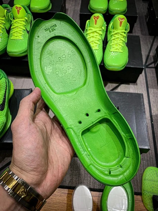 N498410原廠批次壓軸登場NK ZK6 kobe 6 科比6代青蜂俠全碼出貨前後氣墊加持信仰