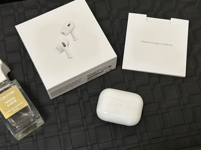 2024最新款 Apple AirPods Pro (第2代) 搭配MagSafe【USB‑C 充電盒】頂級音質 H2晶片/主動降噪【一年無憂售後】