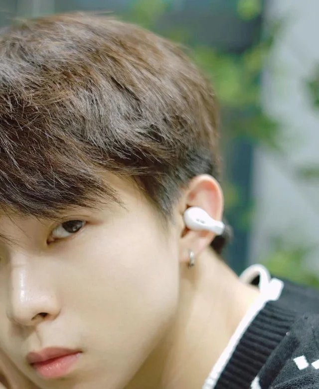 撿漏價 日本ambie sound earcuffs 真無線藍牙耳機 藍牙5.2 耳夾式耳機 骨傳導藍牙耳機 適用 安卓蘋果