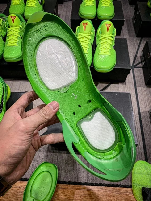 N498410原廠批次壓軸登場NK ZK6 kobe 6 科比6代青蜂俠全碼出貨前後氣墊加持信仰