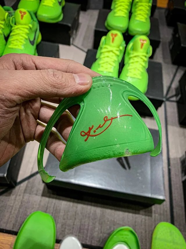 N498410原廠批次壓軸登場NK ZK6 kobe 6 科比6代青蜂俠全碼出貨前後氣墊加持信仰