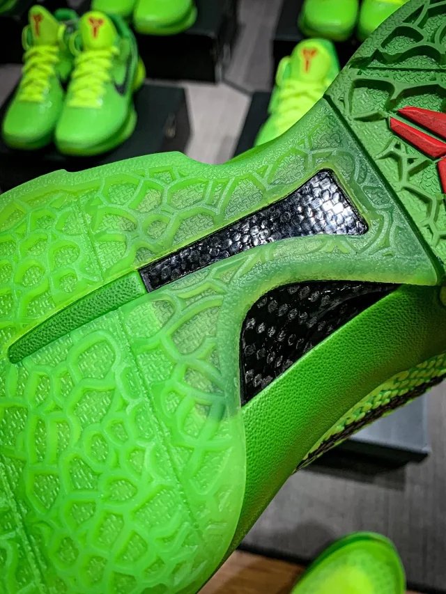 N498410原廠批次壓軸登場NK ZK6 kobe 6 科比6代青蜂俠全碼出貨前後氣墊加持信仰