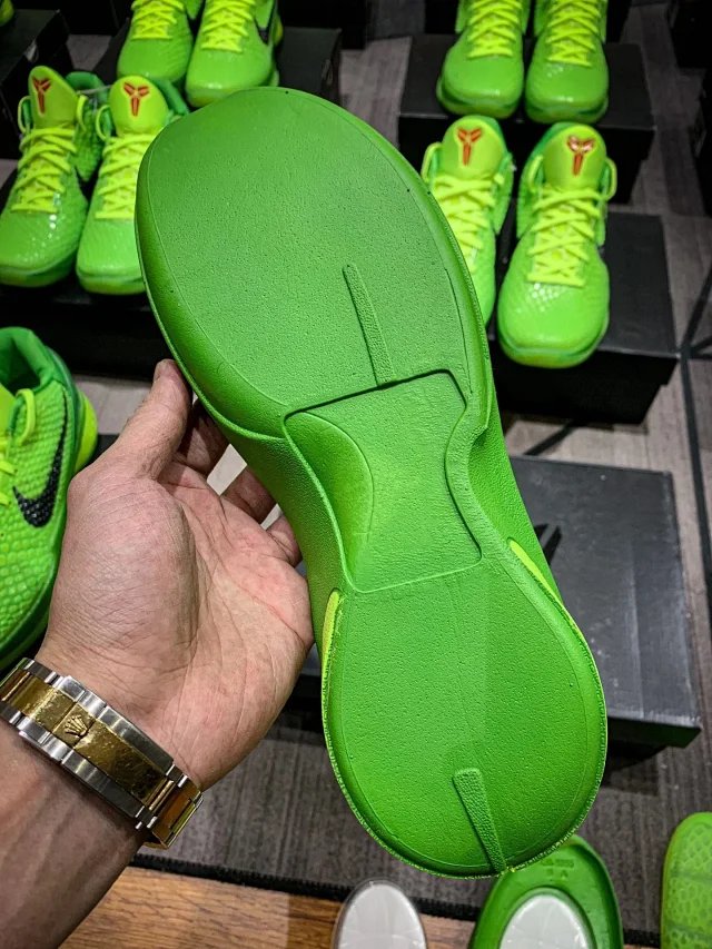 N498410原廠批次壓軸登場NK ZK6 kobe 6 科比6代青蜂俠全碼出貨前後氣墊加持信仰