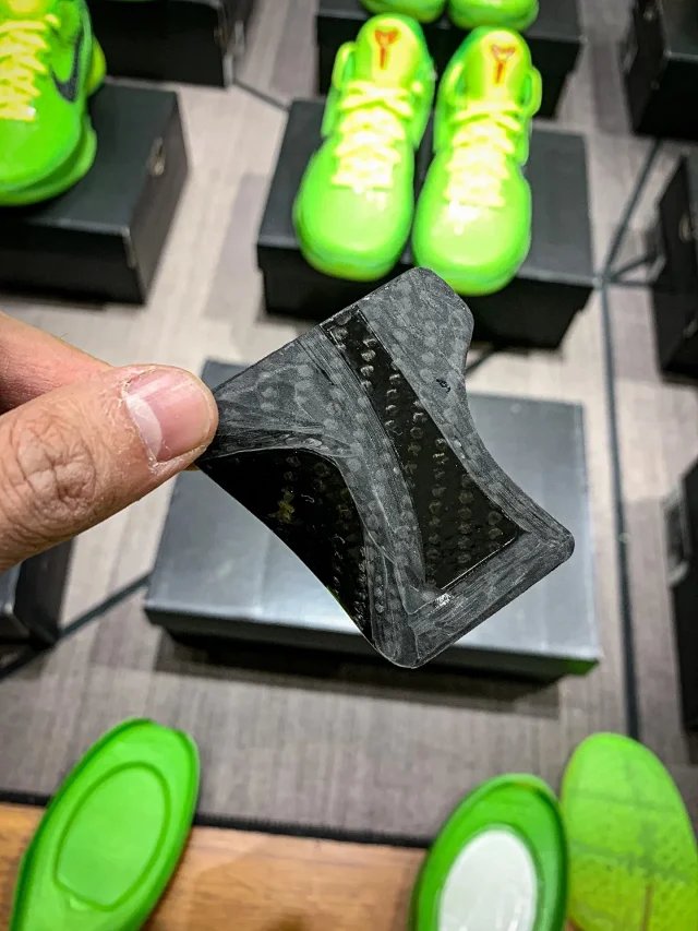 N498410原廠批次壓軸登場NK ZK6 kobe 6 科比6代青蜂俠全碼出貨前後氣墊加持信仰